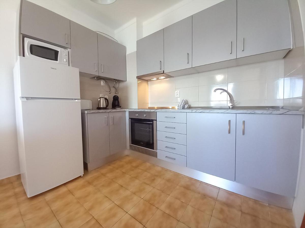 Mira Atlantico 13- Terraco Com Vista Mar E Cidade, Wifi, 80Mt Praia クアルテイラ エクステリア 写真
