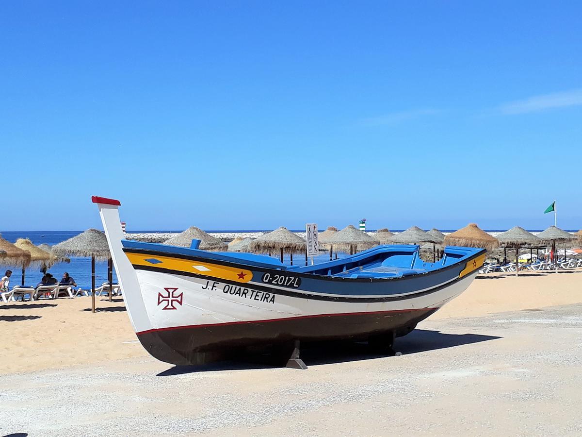 Mira Atlantico 13- Terraco Com Vista Mar E Cidade, Wifi, 80Mt Praia クアルテイラ エクステリア 写真